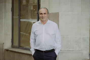 Conflit à Paris 6e : opposition locale à l'ouverture d'un Carrefour City près du Luxembourg