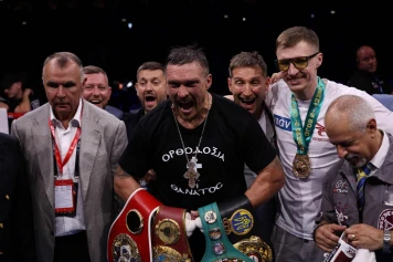 Oleksandr Usyk reprend le titre mondial des lourds en KO face à Daniel Dubois à Wembley