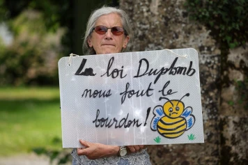 Pétition : Non à la loi Duplomb - Plus de 1,4 million de signatures