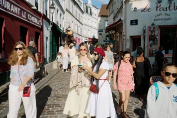 Montmartre : entre attraits touristiques et enjeux locaux