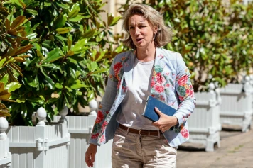 Budget 2026 : « Catastrophés », « écœurés », les syndicats manifestent leur colère