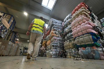 Reprise des Collectes de Vêtements par Le Relais : Une Acte de Résilience