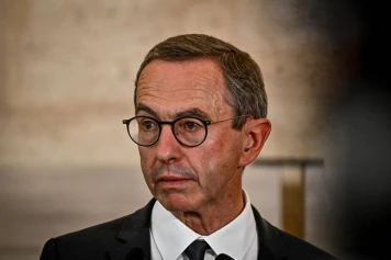 Conflit entre la ministre de l'Éducation et le ministre de l'Intérieur sur la protection des valeurs républicaines