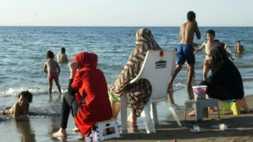 Chetaïbi : Conflit sur l'Interdiction des Bermudas pour les Baigneurs