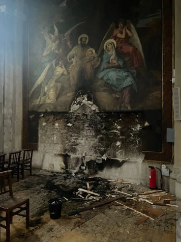 Incendie criminel à l'église Notre-Dame des Champs à Paris : enquête en cours