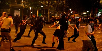 Incidents Violents à Paris : Une Réflexion sur la Violence Urbaine Post-Victoire du PSG