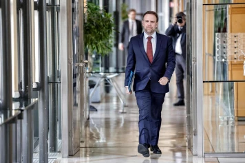 Préoccupations d'Olivier Lelong sur la Vente de SFR : Impact sur les Salariés