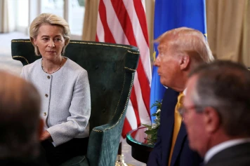 François Bayrou dénonce l'accord commercial EU-USA : un 'jour sombre' pour l'Europe