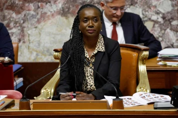 Nadège Abomangoli dénonce le racisme et le sexisme : une plainte emblématique