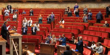 Esclavage : l’Assemblée nationale approuve à l’unanimité l’abrogation du Code noir