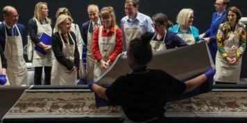 La tapisserie de Bayeux, arrivée à Londres, désormais aux bons soins du British Museum
