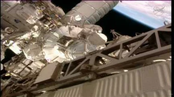 Sortie dans l'espace de Sophie Adenot : l'astronaute française a quitté l'ISS et a débuté sa mission dans l'espace, qui va durer de longues heures