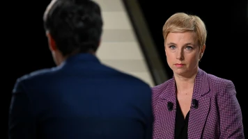 Clémentine Autain se retire de la primaire, et esquisse un rassemblement derrière un autre candidat