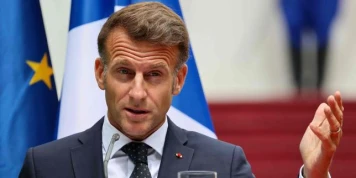 Xenia Fedorova était responsable d’une « agence de propagande d’Etat » russe, réaffirme Emmanuel Macron