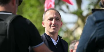 Le parquet de Paris ouvre une enquête sur des soupçons d’ingérence russe visant Raphaël Glucksmann
