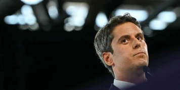 Gabriel Attal assigne Marine Le Pen pour « contrefaçon » sur l’utilisation du terme « renaissance » dans son affiche de campagne