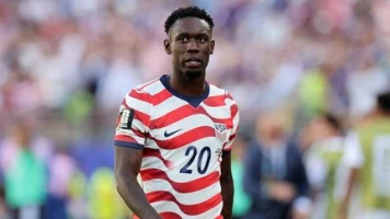 Donald Trump remercie la Fifa d'avoir annulé le carton rouge infligé à l'Américain Folarin Balogun au Mondial