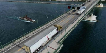 Les Etats-Unis suspendent les surtaxes douanières de 50 % vis-à-vis du Canada après la conclusion d’un accord