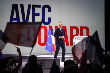 Présidentielle : pour son premier meeting, Edouard Philippe joue la carte du bon père de famille qui veut préparer « l’avenir » de nos enfants