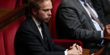 Audiovisuel public : les mesures préconisées par Charles Alloncle seraient loin de rapporter le milliard d’euros promis, selon une note