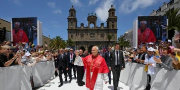 Aux Canaries, le pape Léon XIV dénonce « l’indifférence » envers les migrants : « Nous ne pouvons pas nous accoutumer à compter les morts »