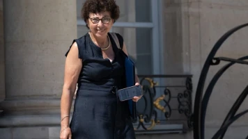 La ministre Monique Barbut accepte finalement de "poursuivre sa mission" après avoir annoncé sa démission
