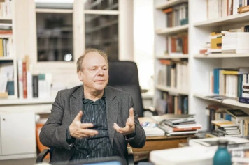 Patrick Boucheron attaqué pour avoir refusé d’établir un lien entre l’antisémitisme des années 40 et la lutte pour la Palestine