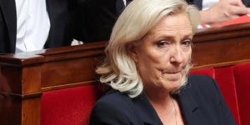 Procès en appel de Marine Le Pen : retrouvez les peines prononcées contre tous les prévenus dans l’affaire des assistants parlementaires du FN