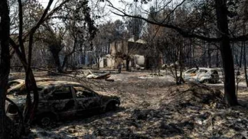 Incendie en Gironde : Sébastien Lecornu hué à son arrivée au Porge, la commune la plus sinistrée par le mégafeu de juillet
