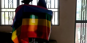 Loi anti-LGBT+ en Ouganda : abandon des poursuites contre deux femmes s’étant embrassées
