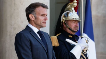 « Les aides aux entreprises n’ont pas fait reculer le chômage » : le plein-emploi, pari perdu d’Emmanuel Macron