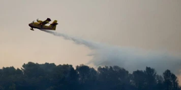 Incendies en France : 27 départements placés en risque « élevé » de feux de forêt ; six départements en vigilance orange canicule