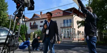En Hongrie, les télévision et radio publiques, pro-Orban, ont cessé d’émettre pour repartir sur de nouvelles bases