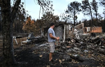 Incendie en Gironde : Sébastien Lecornu hué à son arrivée au Porge