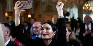 De propagandiste du Kremlin à avocate de la cause ukrainienne : la conversion spectaculaire de Laura Loomer, l’influenceuse MAGA qui a l’oreille de Donald Trump
