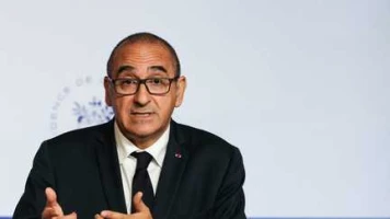 Incendies : "115 000 hectares parcourus" depuis le début de l'année, annonce Laurent Nuñez