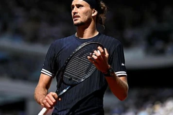 Alexander Zverev, une interview tendue après son sacre à Roland-Garros : « Je pense qu'on devrait arrêter, c'est mieux »