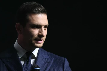 Jordan Bardella soupçonné d’emploi fictif dans l’affaire des assistants du FN : « Il est temps que la justice s’intéresse à ces faits »