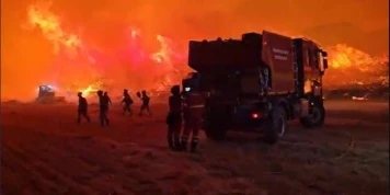 Incendies en Espagne : 13 000 hectares brûlés dans un incendie à 100 kilomètres au nord de Madrid