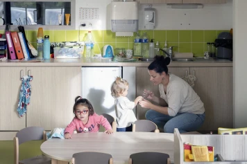 Action sociale : les communes face au risque d’un affaiblissement du « premier réseau de solidarité » 