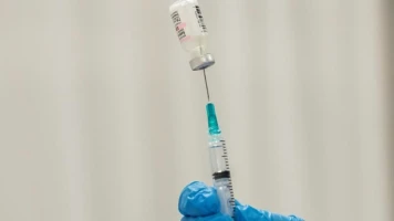 Une Américaine poursuivie pour avoir étouffé ses jumeaux âgés de 18 mois, après avoir attribué leur mort aux vaccins