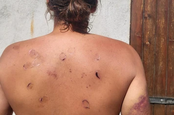 « J’ai dû marcher à quatre pattes, promené en laisse par une gardienne » : le récit des violences et humiliations subies par les Français de la flottille pour Gaza en Israël