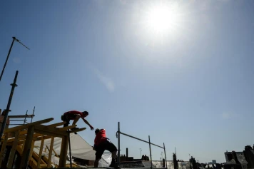 Canicule et congé climatique : pas de vacances pour les forçats de la « valeur travail »