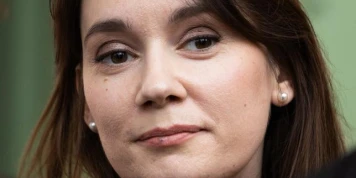 Xenia Fedorova : le tribunal administratif de Paris rejette le recours en référé-suspension contre l’expulsion de la propagandiste russe