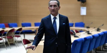 Patrick Drahi, le patron d’Altice et de SFR, voit deux de ses biens immobiliers en Suisse saisis par la justice