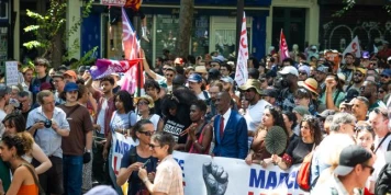 Des centaines de personnes rendent hommage à Adama Traoré, dix ans après sa mort