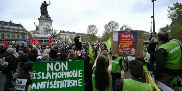 La tolérance des Français ne faiblit pas, mais le racisme et l’antisémitisme restent profondément enracinés, selon un rapport de la CNCDH
