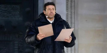 Affaire Patrick Bruel : la garde à vue du chanteur, visé par plusieurs plaintes pour violences sexuelles, prolongée de vingt-quatre heures