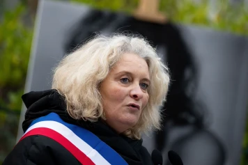 La maire du 10e arrondissement de Paris agressée par des « militants intégristes d’extrême droite »
