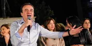 Législatives anticipées au Kosovo : le parti du premier ministre arrive en tête, mais n’obtient pas la majorité